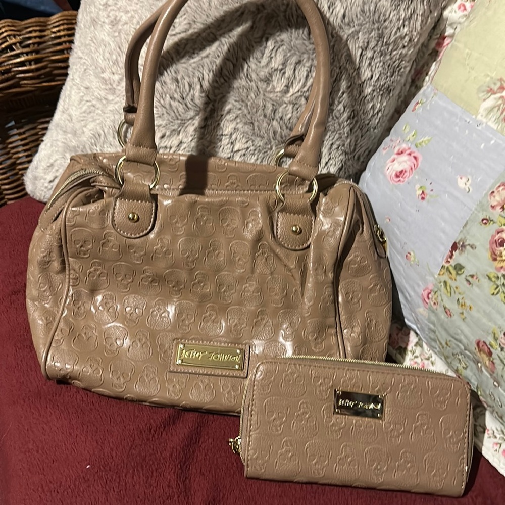 Betsy Johnson skull purse and wallet